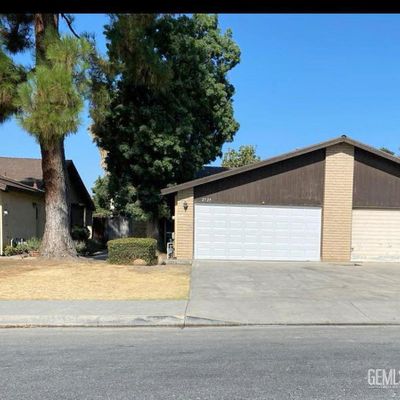 2729 Agate St, Bakersfield, CA 93304