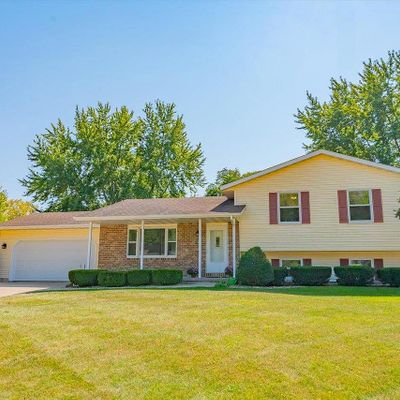 2739 Esquire Dr, Stoughton, WI 53589