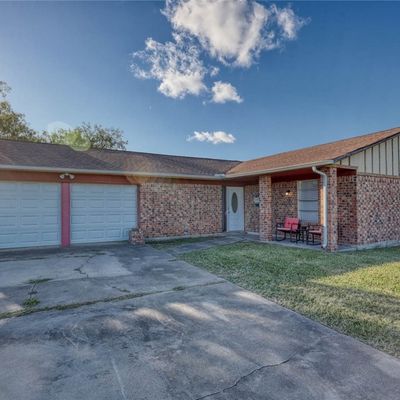 275 Fairgrounds Rd, Refugio, TX 78377