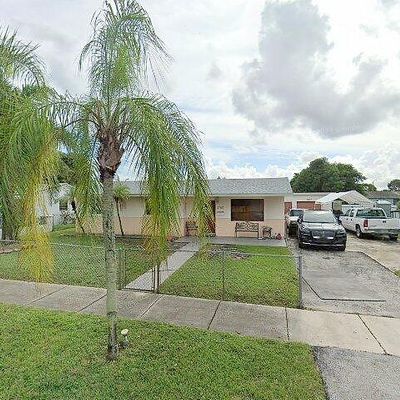 2750 Nw 209 Th Ter, Miami Gardens, FL 33056