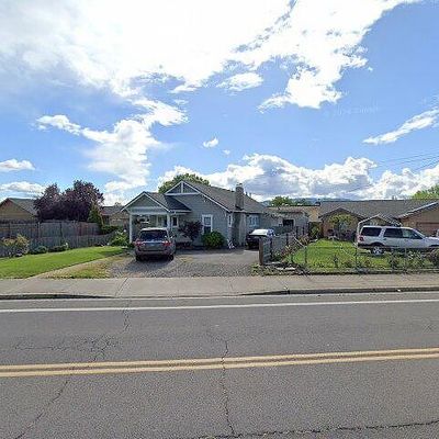 2769 Merriman Rd, Medford, OR 97501