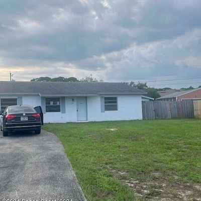 278 Greenway Ave Ne, Palm Bay, FL 32907