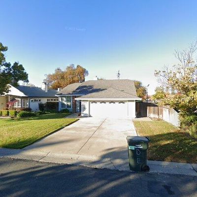 2441 Avalon Dr, Sacramento, CA 95864