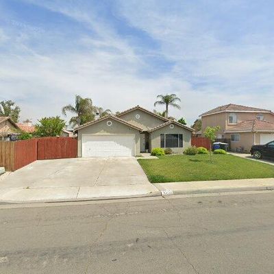 2449 Neill Way, Hanford, CA 93230