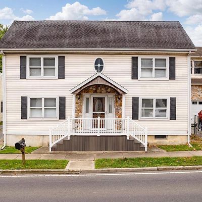 24582 E Main St, Columbus, NJ 08022