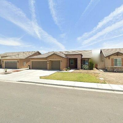 2499 Isleworth Ave, Tulare, CA 93274