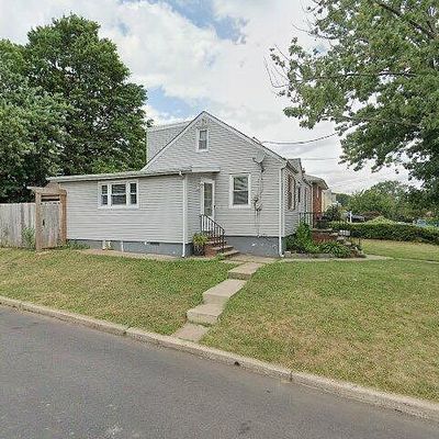 25 Cornell St, Avenel, NJ 07001