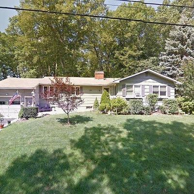 25 Linda Ave, Millbury, MA 01527