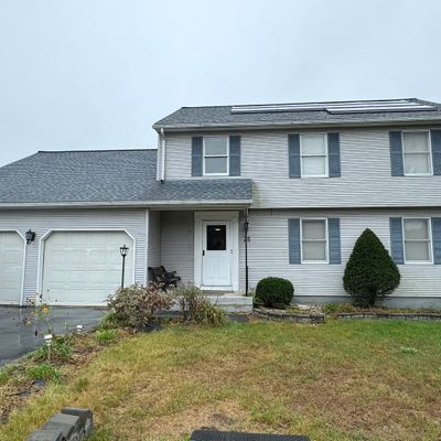 25 S Meadow Ln, Enfield, CT 06082