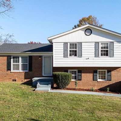 25 Wallace Ave, Luray, VA 22835