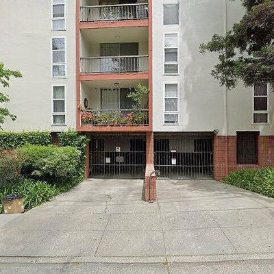 250 Whitmore St, Oakland, CA 94611