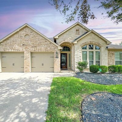 2503 Winding Creek Dr, Fresno, TX 77545