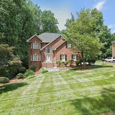 2520 Treetop Ln, Winston Salem, NC 27101