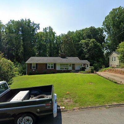 2522 Lullington Dr, Winston Salem, NC 27103