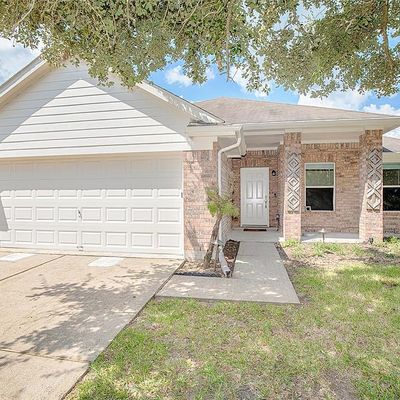 2934 Standing Springs Ln, Dickinson, TX 77539