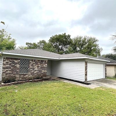 2937 3 Rd Ave N, Texas City, TX 77590