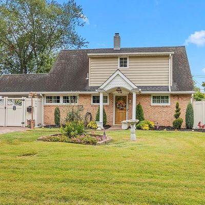 294 Crabtree Dr, Levittown, PA 19055