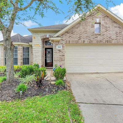 2940 Landing Edge Ln, Dickinson, TX 77539