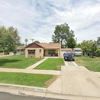 2965 E University Ave, Fresno, CA 93703