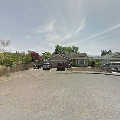 2996 Shields Ln, Fortuna, CA 95540