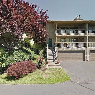 3 Burning Tree Dr, Yakima, WA 98902