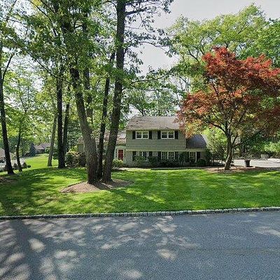 3 Highland Dr, Caldwell, NJ 07006