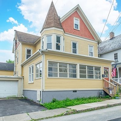 3 Jefferson St, Newton, NJ 07860