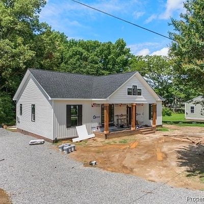 3 Oakland Street, Kilmarnock, VA 22482