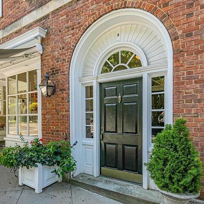 3 Palmer Square W, Princeton, NJ 08542