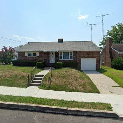 30 Patrick Ave, Littlestown, PA 17340