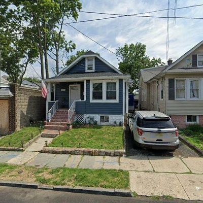 30 Welland Ave, Irvington, NJ 07111