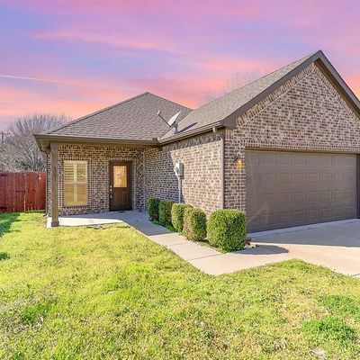 3001 Huntington Ct, Waxahachie, TX 75165