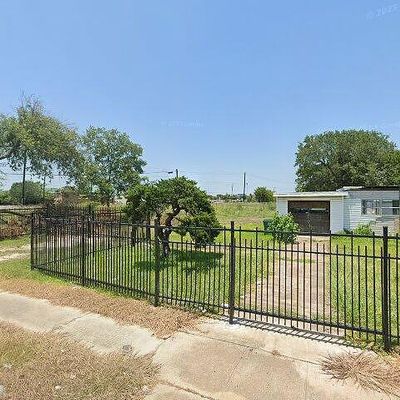 3002 A Ventas Drive, Houston, TX 77047