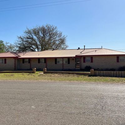 302 Arthur St, Whiteface, TX 79379