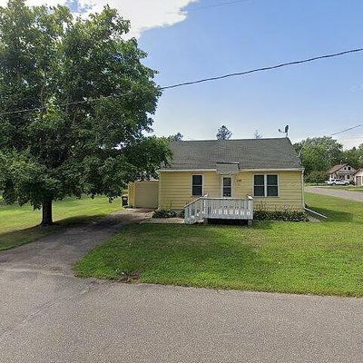 302 Borgstrom St, Upsala, MN 56384