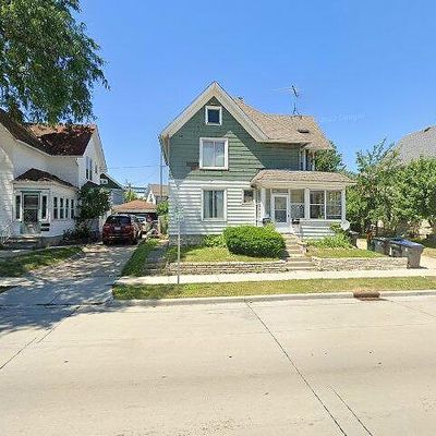 302 E Main St, Waukesha, WI 53186