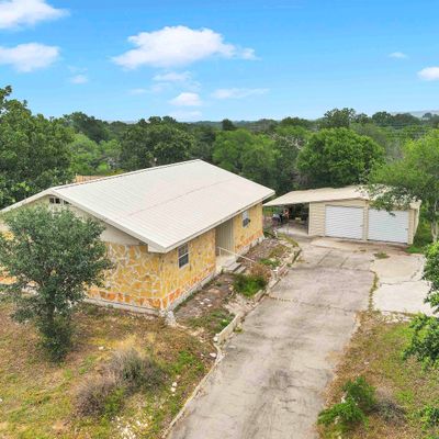 302 Timberidge Dr, Kingsland, TX 78639