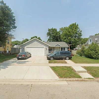 303 5 Th Ave, Charles City, IA 50616