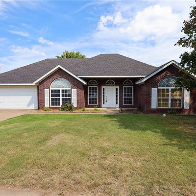 303 Maple Leaf Ave, Siloam Springs, AR 72761