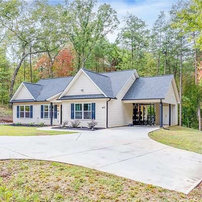 303 Old Deer Path Way, Cleveland, GA 30528