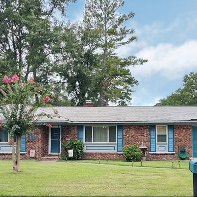 303 Pinewood Dr, Pooler, GA 31322