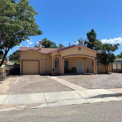 304 General Chennault St Ne, Albuquerque, NM 87123