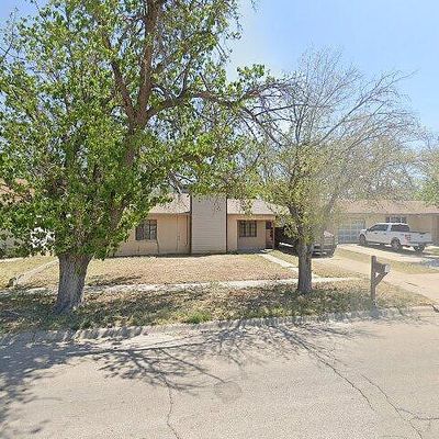 304 S James St, Carlsbad, NM 88220