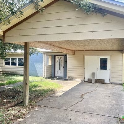 305 2 Nd St, Cuero, TX 77954