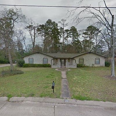 305 Hunters Creek Dr, Lufkin, TX 75901