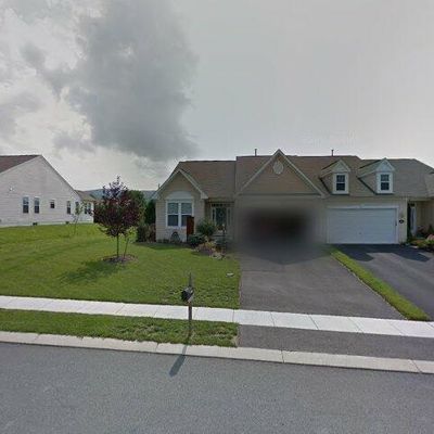 3057 Sundown Dr, Chambersburg, PA 17202