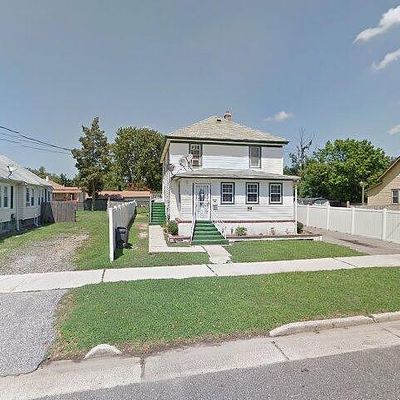 306 W Peach St, Vineland, NJ 08360