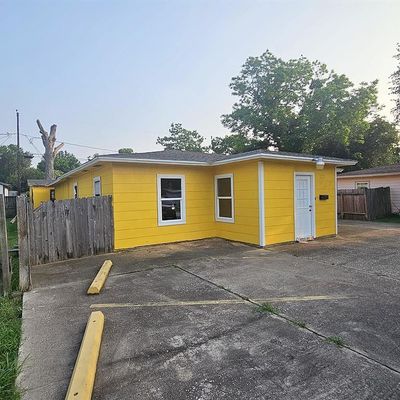 307 Park St, Baytown, TX 77520