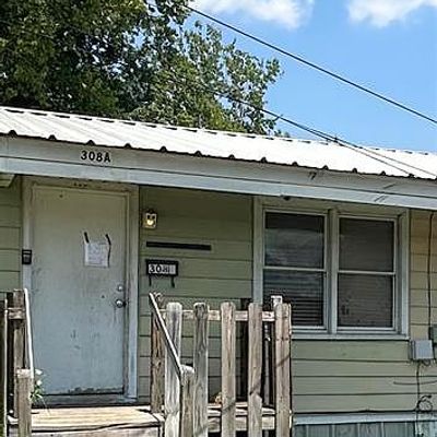 308 N Dallas St, Groesbeck, TX 76642