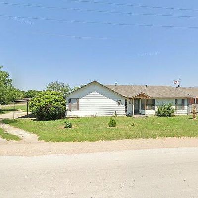 308 Robinson St, Miles, TX 76861